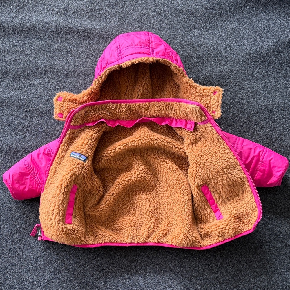 Patagonia baby Tribbles reversible jacket 6-12 months - Picture 2 of 6